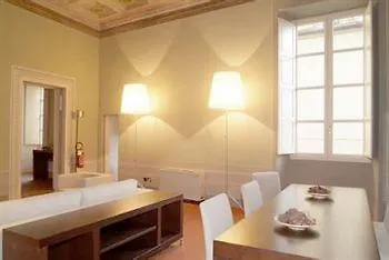 Dimora Storica Palazzo Puccini 3*