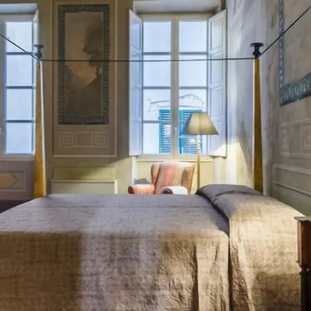 Dimora Storica Palazzo Puccini 4*