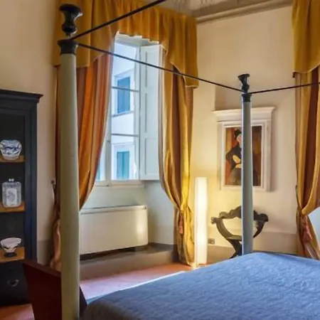 Dimora Storica Palazzo Puccini Nocleg ze śniadaniem 4*