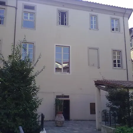 Dimora Storica Palazzo Puccini Pistoia