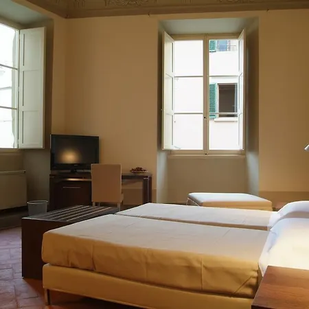 Bed & Breakfast Dimora Storica Palazzo Puccini 3*