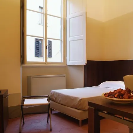 Bed & Breakfast Dimora Storica Palazzo Puccini 3*