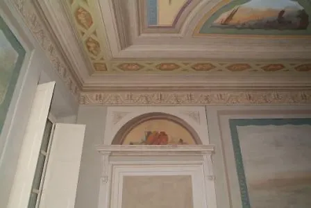 Bed & Breakfast Dimora Storica Palazzo Puccini 3*