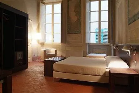 Bed & Breakfast Dimora Storica Palazzo Puccini 3*