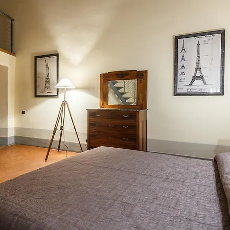 Bed & Breakfast Dimora Storica Palazzo Puccini 3*