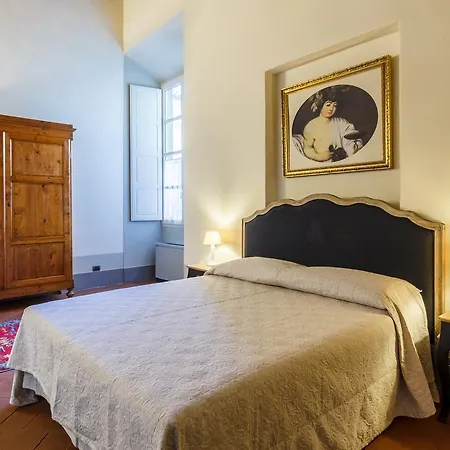 Dimora Storica Palazzo Puccini 3*