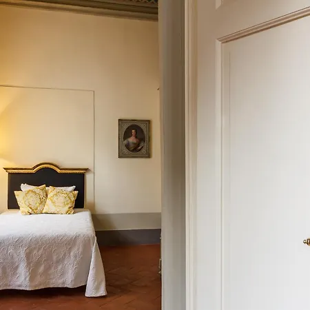 Dimora Storica Palazzo Puccini Bed & Breakfast